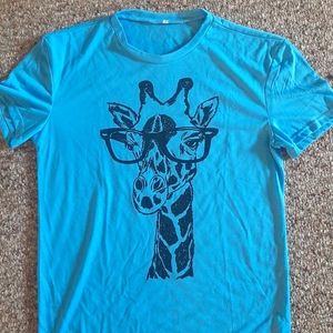 Giraffe with Glasses short sleeve baby blue t-shirt. Size: L/XL